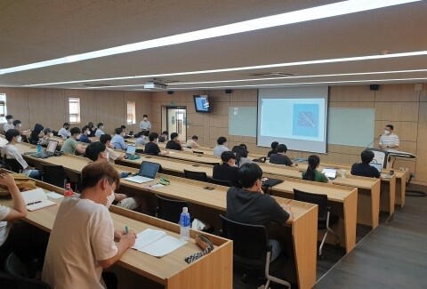 사진: 문피아 광주 아카데미 1기 강의 현장 [제공 = 문피아]