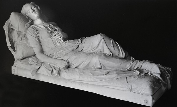 Yannoulis Chalepas. Sleeping Female Figure, 1878. National Glyptotheque, Hellenic Army Park, Goudi. [사진 제공 = 아트램프]