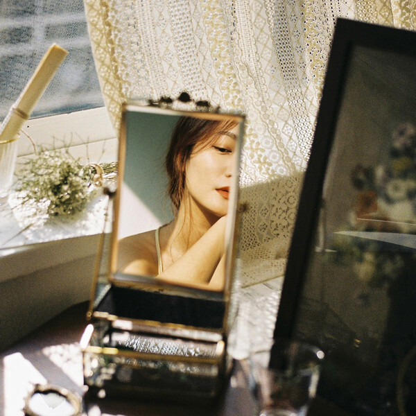 사진: 이나래 - Someone Special 앨범커버 [제공 = 어라운드블루]