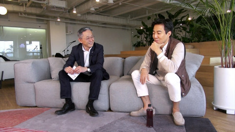 사진: 왼쪽부터 김종갑 본투글로벌센터장과 김동신 센드버드 대표 [제공 = 본투글로벌센터]