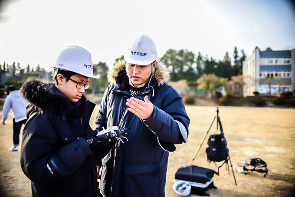 사진: 제주도드론의 드론자격증 교육 모습 [제공 = 제주도드론]