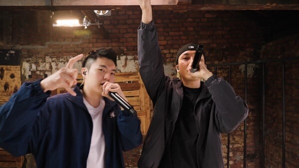 사진: 라이프 오브 하지(좌), 도넛맨(우) [제공 = 우알롱]