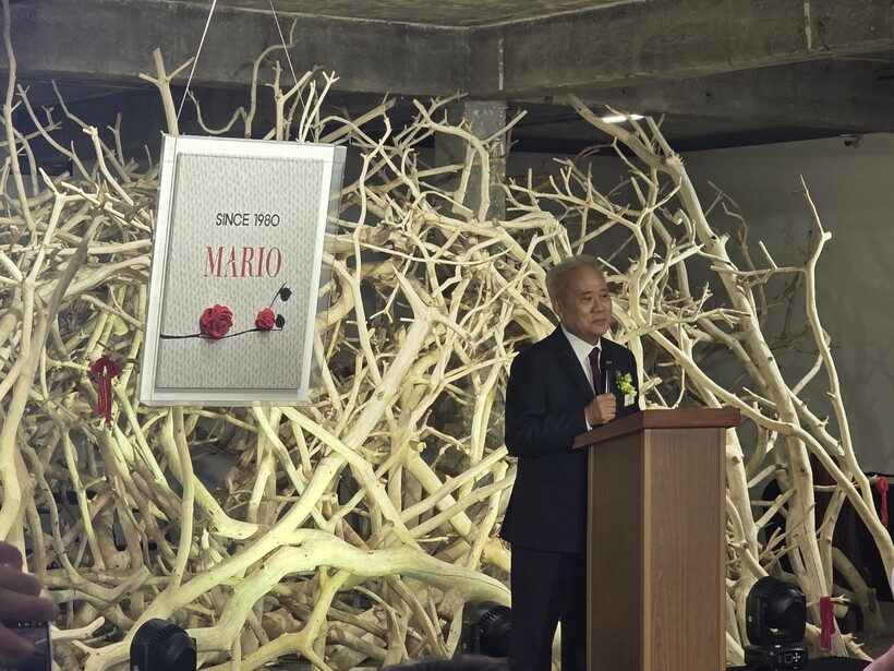 “쇼핑으론 안 된다”…마리오아울렛 2...